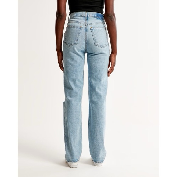 Abercrombie & Fitch 90’s Straight Ultra High Rise Light Destroy Women’s 29 Short - Picture 2 of 8